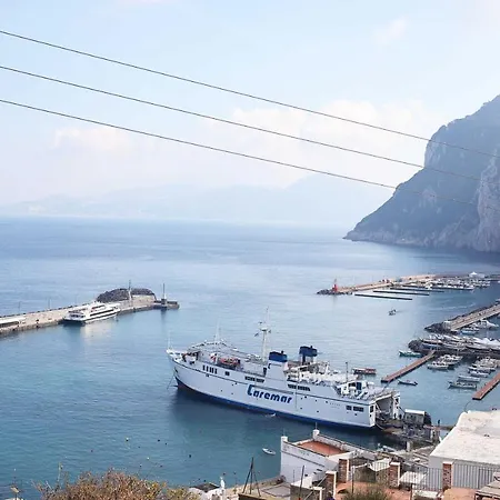 Casa Tarantino Charming Apartment Capri